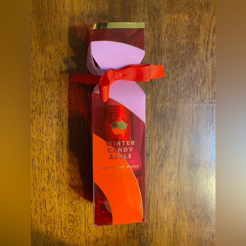 Bath and body works Winter candy apple hand, cream, 1 ounce.